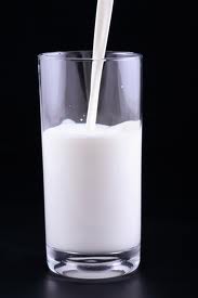 Uống sữa đúng cách