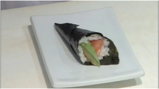 Hướng dẫn làm món sushi hình nón Temaki (có hình minh họa)