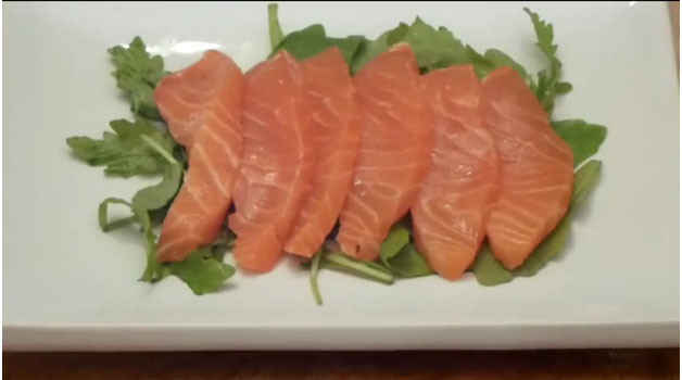 Hướng dẫn cắt sashimi cá hồi